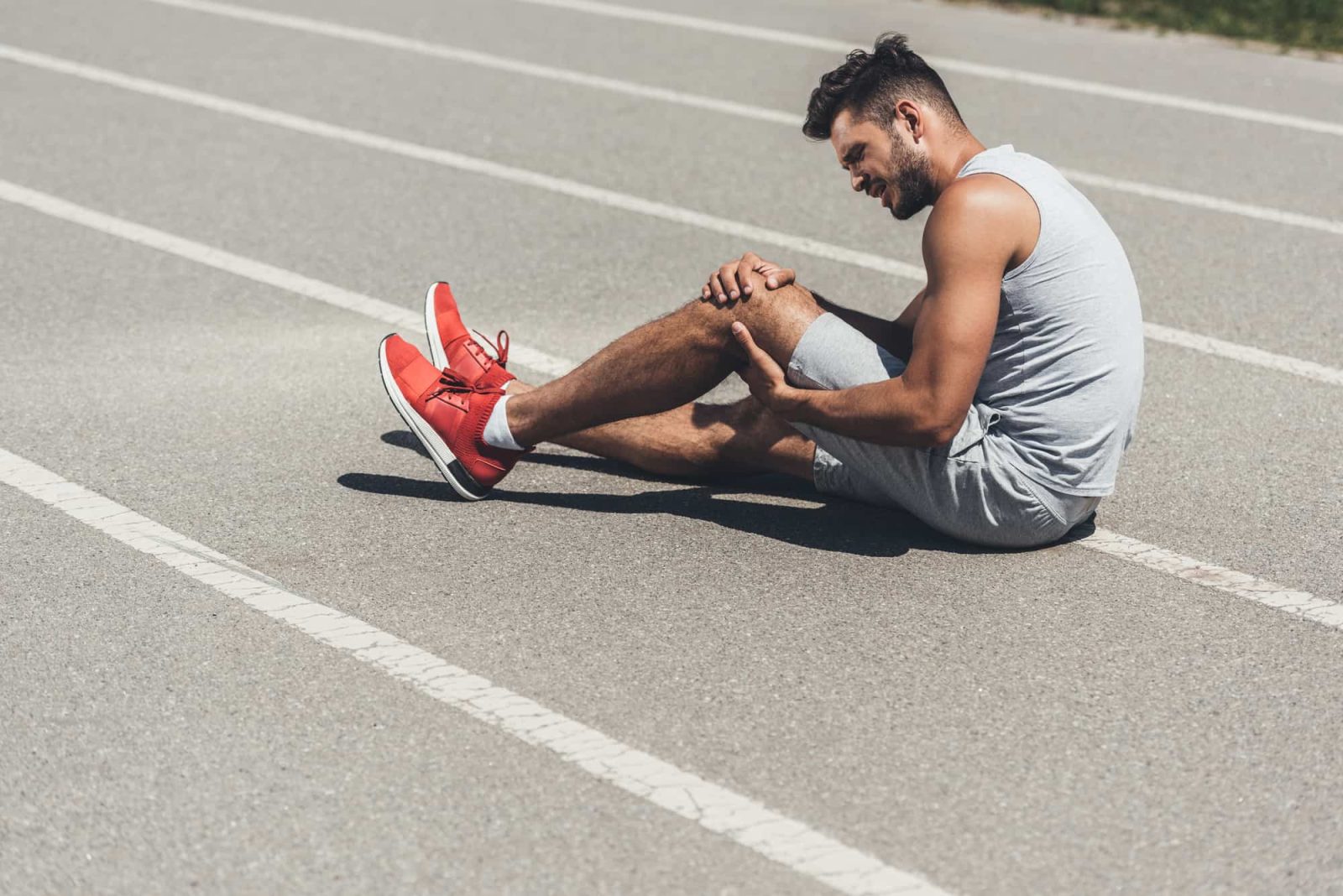 knee pain on the track | how to prevent running injuries