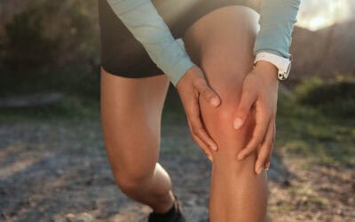 Knee Pain During Sports: When to Rest and When to See a Coon Rapids Physical Therapist